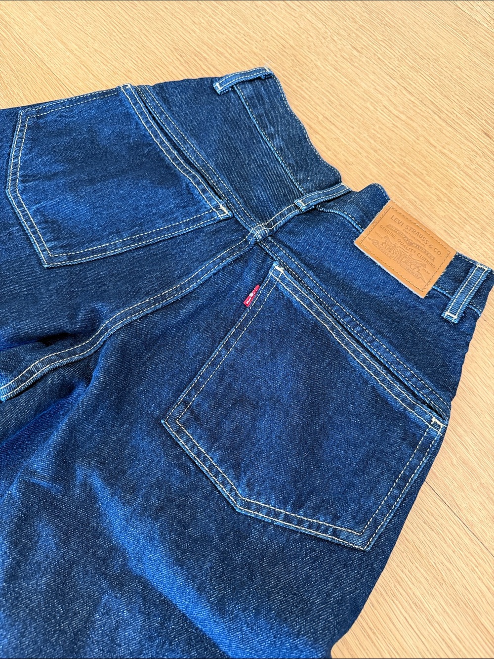 Levi’s Super Baggy Barrel Jeans - Picture 5 of 7